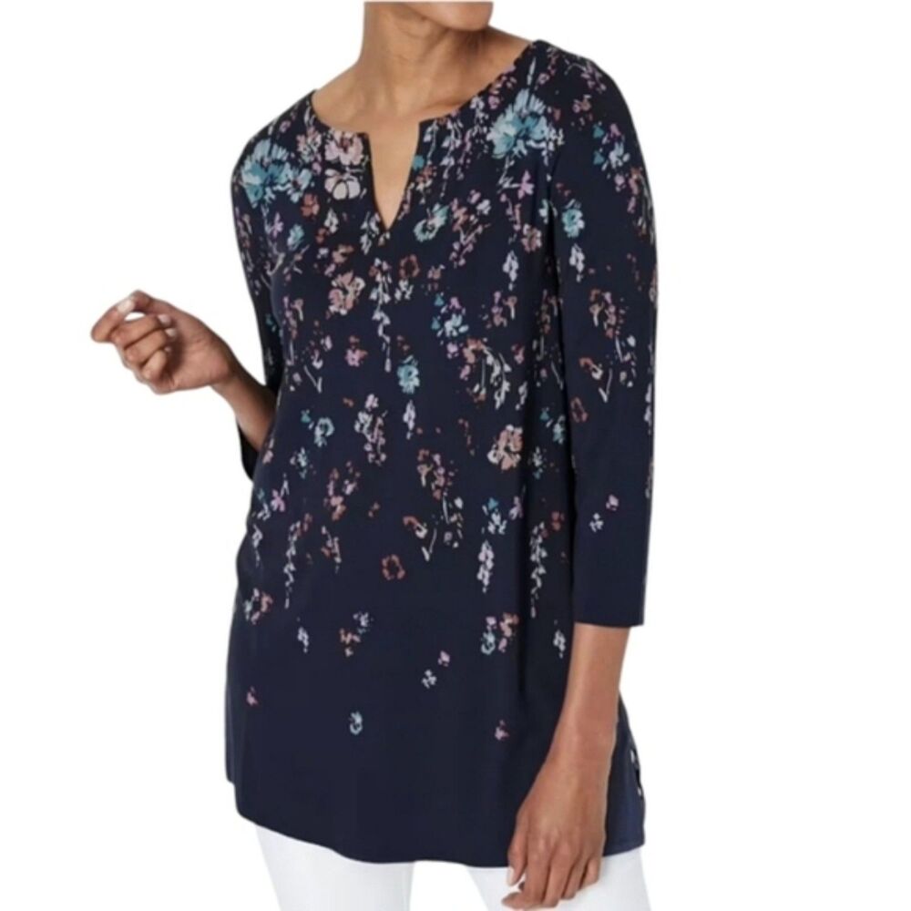 J. Jill Wearever Navy Floral Tunic Top Size Medium, Travel